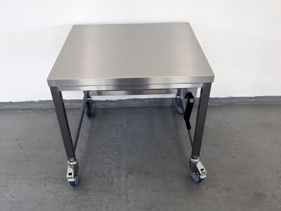 Edelstahl-Tisch höhenverstellbar, bis 300 kg