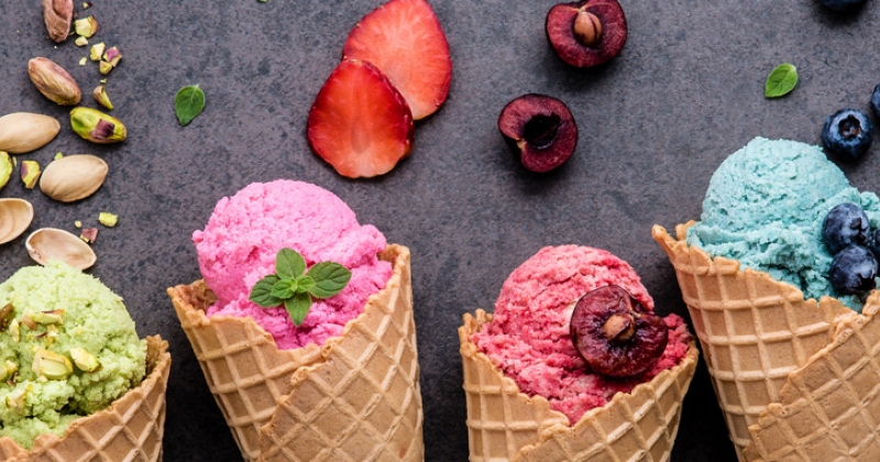 Speiseeis-Freezer und Eisvitrinen