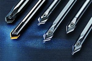 Indexable Center Drill (Zero Eccentric Design)