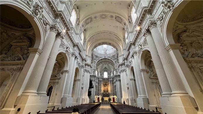 Theatinerkirche, München