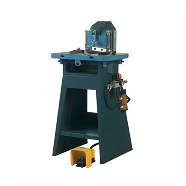 Eckenscheren (HM Machinery)
