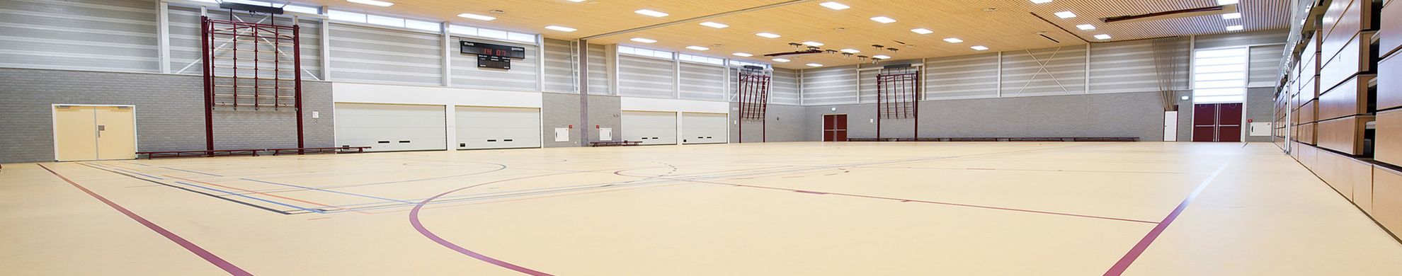 Sporthallenausbau (Tore, Trennvorhänge, Sportgeräte)
