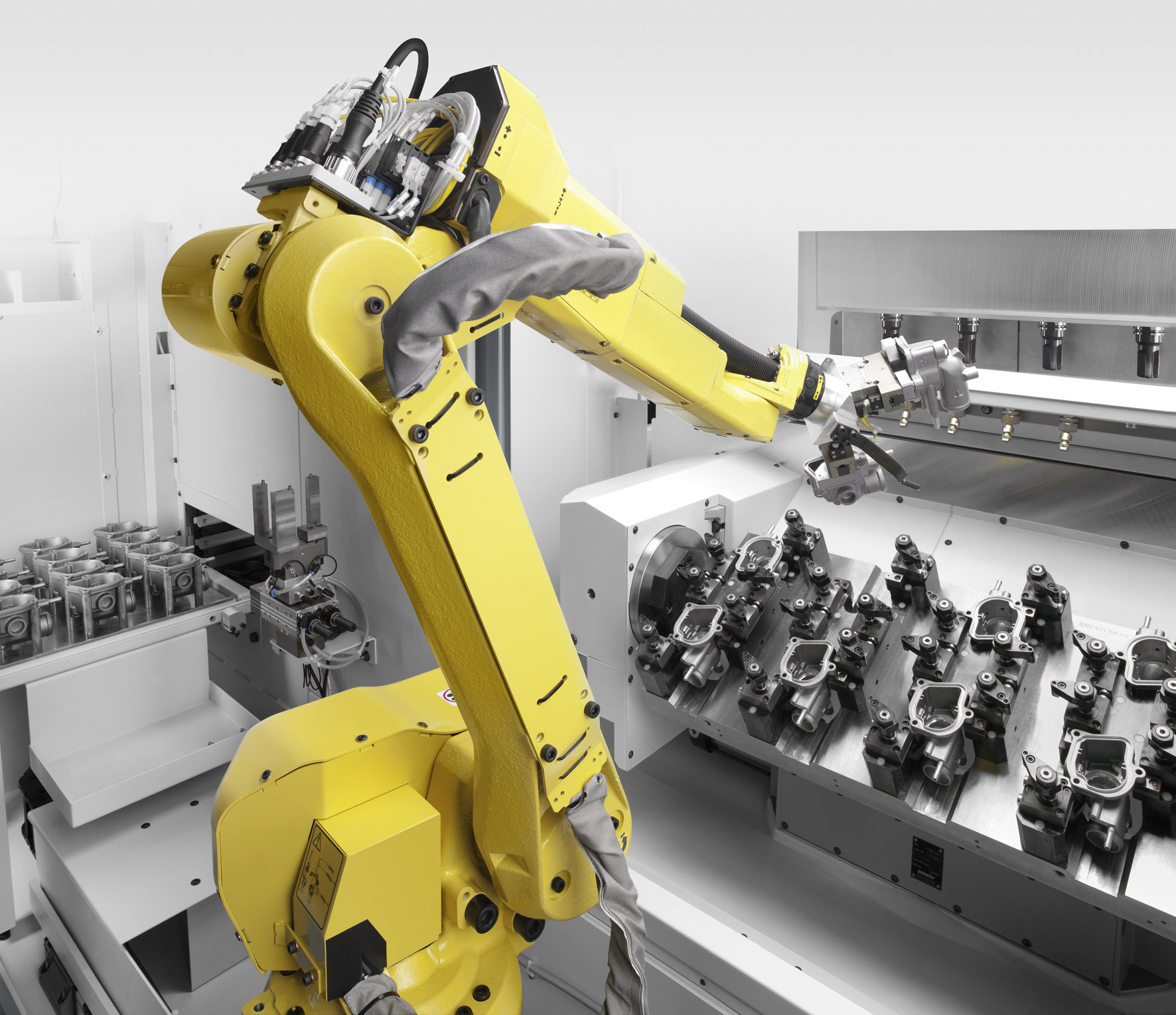 Automatisierungszelle mit Roboter