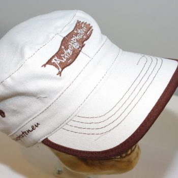 Cap mit Logo-Stick