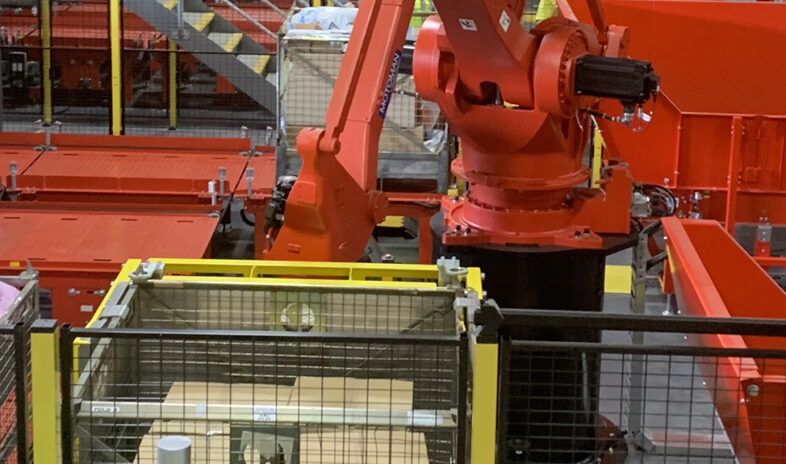 Paket-Hub-Förder- und Robotiksysteme