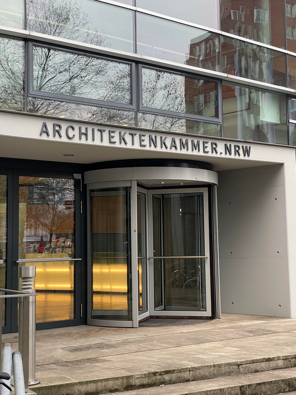 Mitglied der Architektenkammer Nordrhein-Westfalen