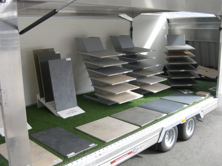 Mobiler Ausstellungsanhänger
