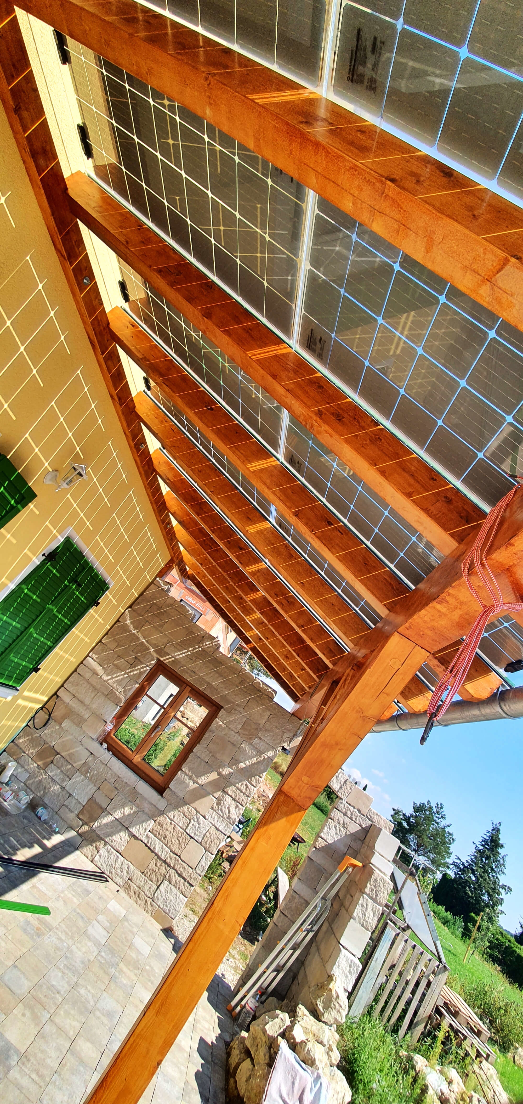 Photovoltaik-Terrassenüberdachung