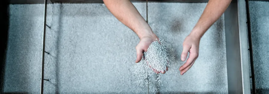 Plastic granulate (recyclate)
