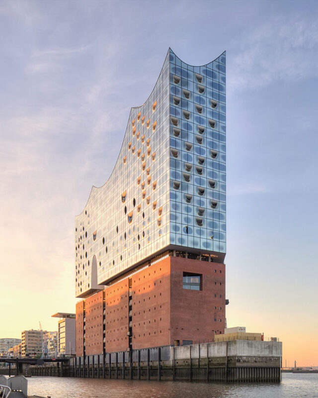 Fassadenverglasung Elbphilharmonie Hamburg