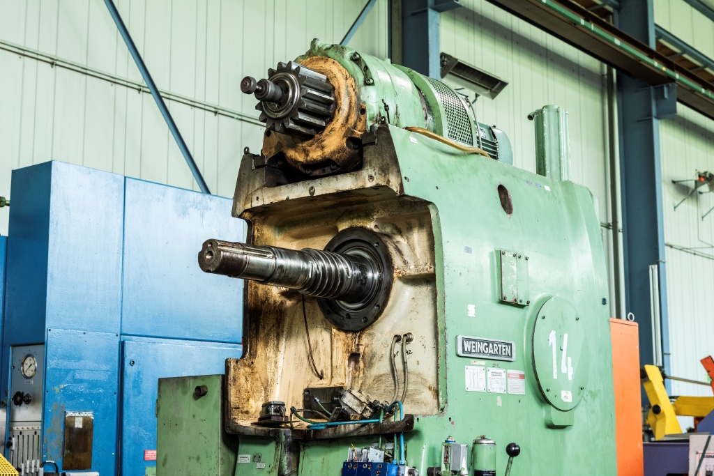 Service und Reparatur an Pressen