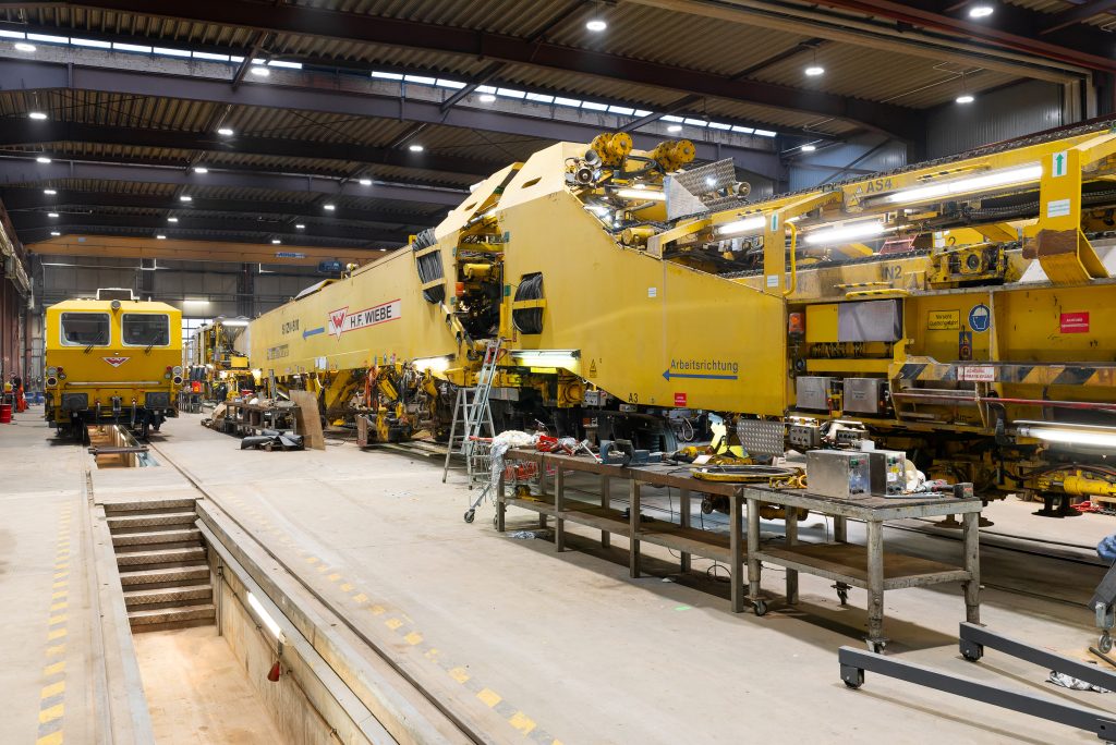 Service Center mit Hydraulikkomponenten