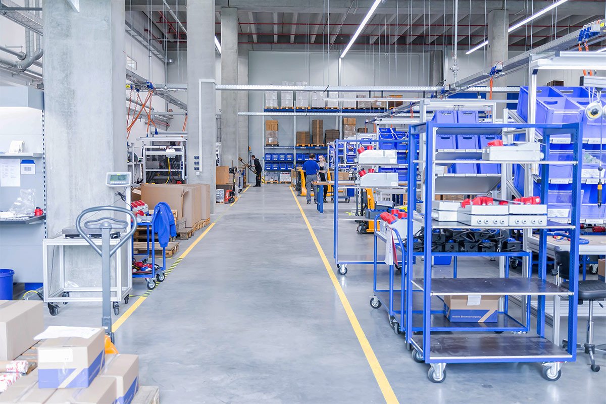 Wareneingang und Lagerarbeit