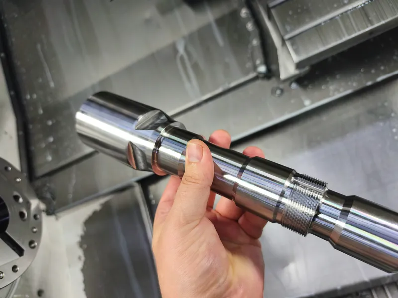 Fertige Welle frisch von der Maschine