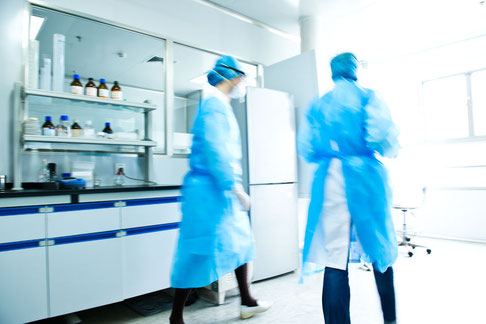 Serviceeinsatz bei Labor- und Industrieequipment