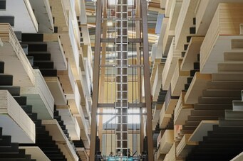 Plattenlager im Holzhandel