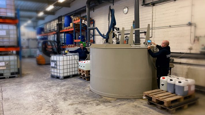Produktion von Chemikalien für die Wasserbehandlung im Hause Triton Water