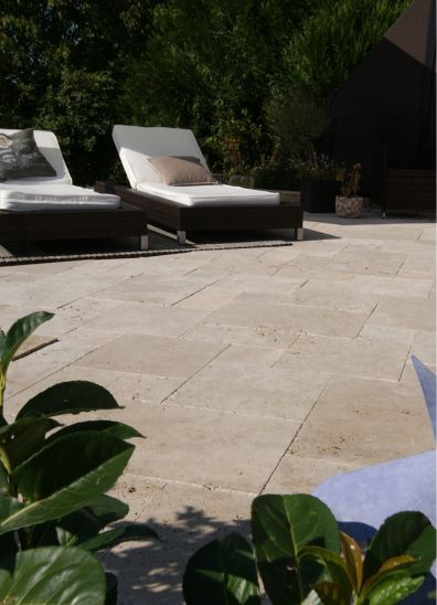 Terrassenplatten aus Travertin