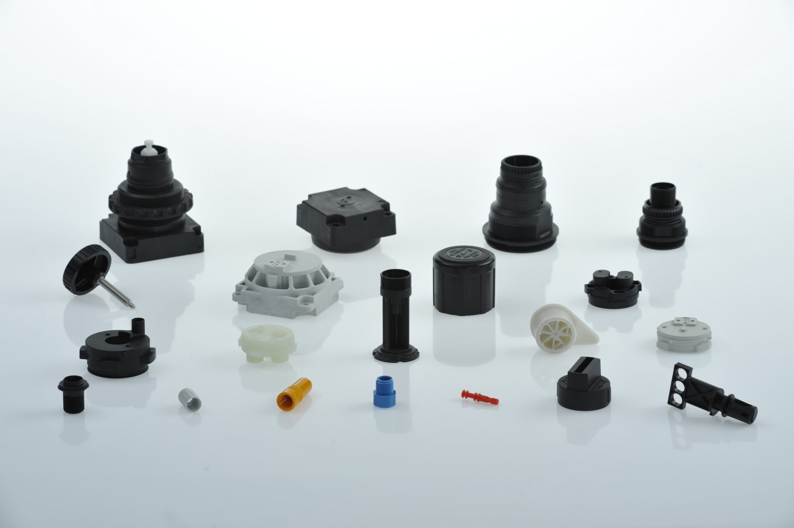 Technische Präzisionsteile aus POM, PBT, PPE, PC, PP, PA