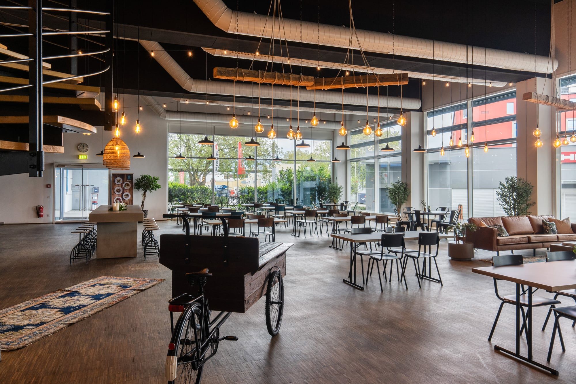 Maindock Eventlocation Frankfurt mit Lightstock-Leuchten