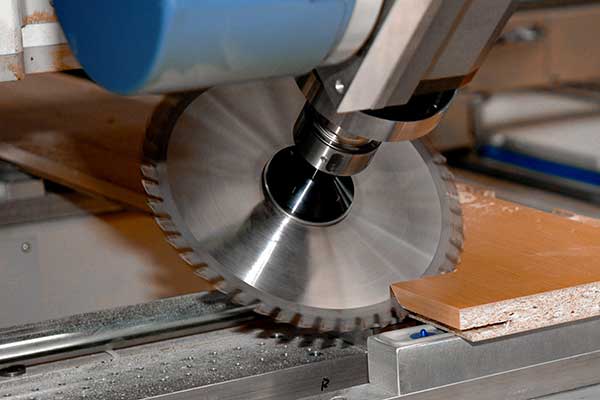 CNC-Maschinen für die Holzbearbeitung