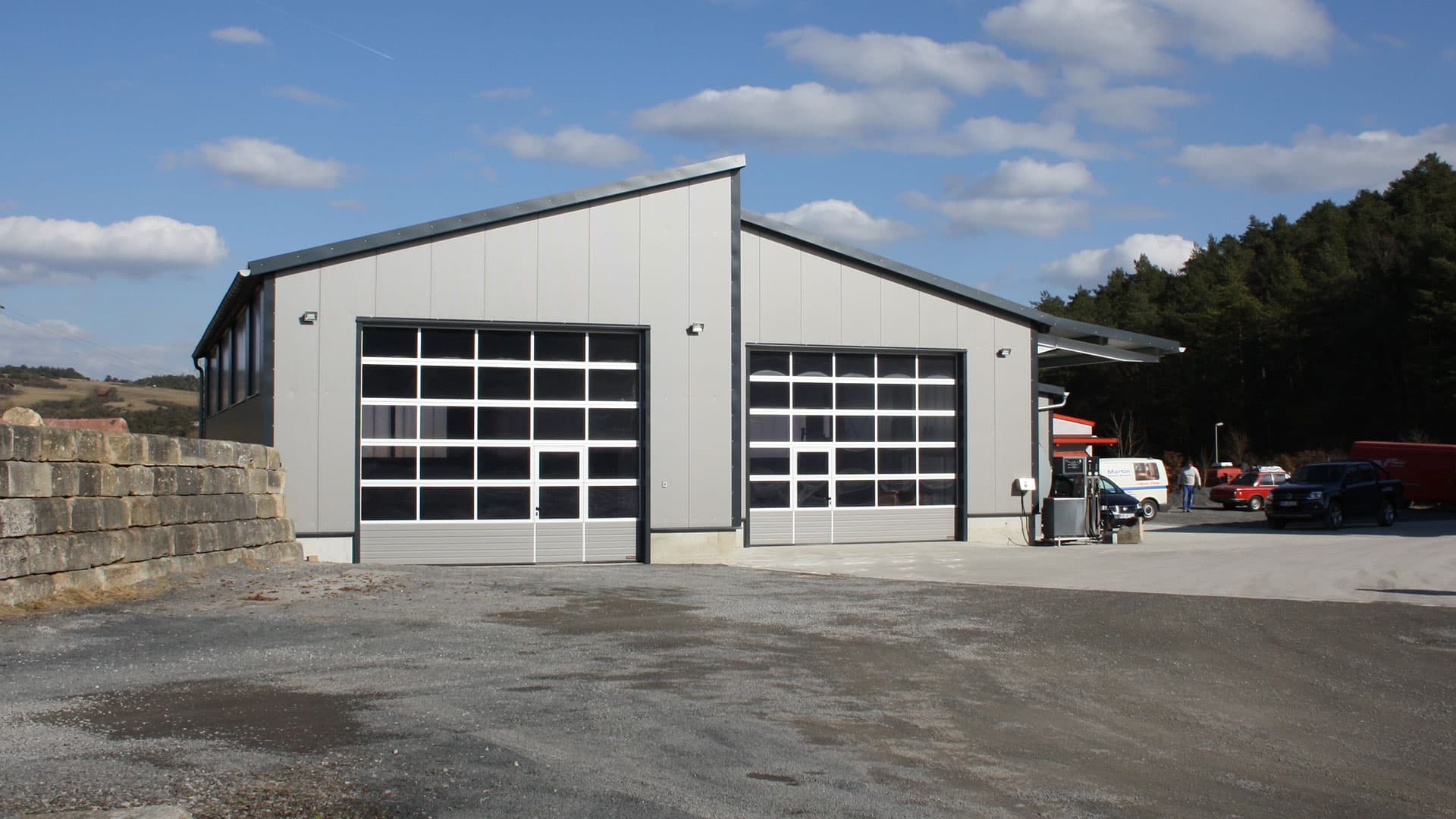 Automotive hall