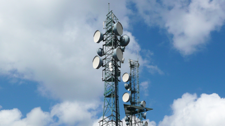 Radio-link mast