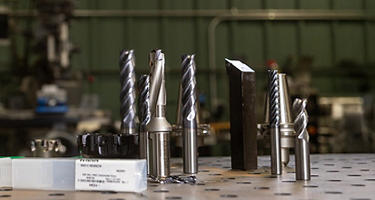 WIDIA-Werkzeugprogramm: Vollhartmetallfräser, Bohrer, Drehwerkzeuge,