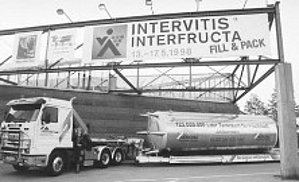 Behältertransport zum Kunden