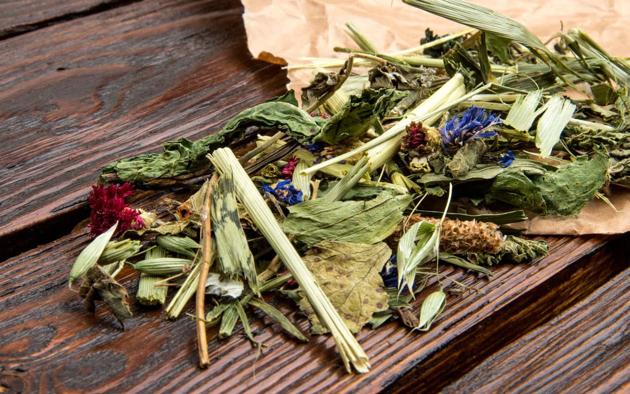 Botanicals-Mix mit Himbeerblättern & Kornblumenblüten