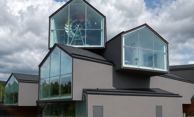 LED-Modernisierung der GFK-Sonderpendelleuchten im VitraHaus, Weil am Rhein