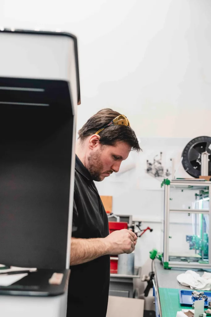 Ingenieur im Anwendungslabor