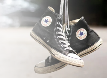 Schleifschuh-Reparatur mit Graphit- und Filzzuschnitten