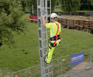 Signalmast mit integrierter Absturzsicherung
