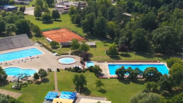 Flexalen-Projekt Freibadkomplex, Kroatien