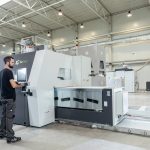 S-Max Pro Box-in-Box mit Bediener