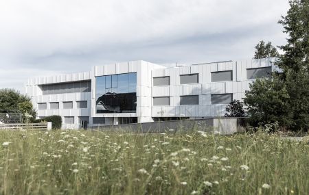 Fassadenlösung am eigenen Firmenzentrums-Projekt