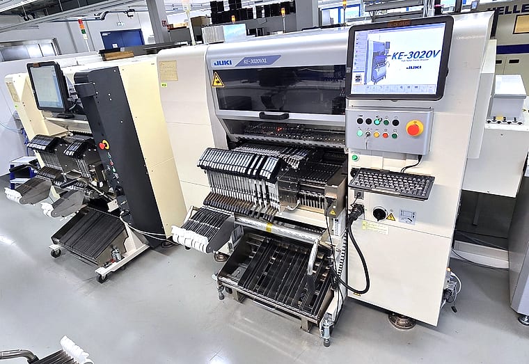 JUKI Bestückautomat KE-3020V