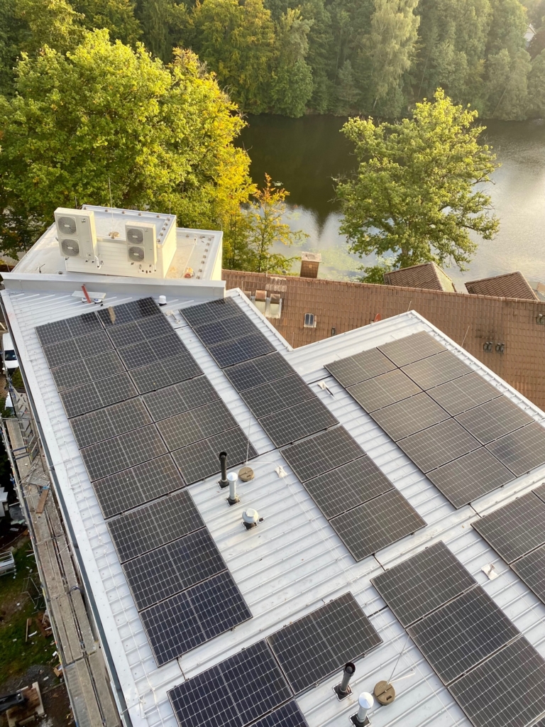 Photovoltaik-Anlage Romantischer Winkel (78 Module, 2 Wechselrichter)