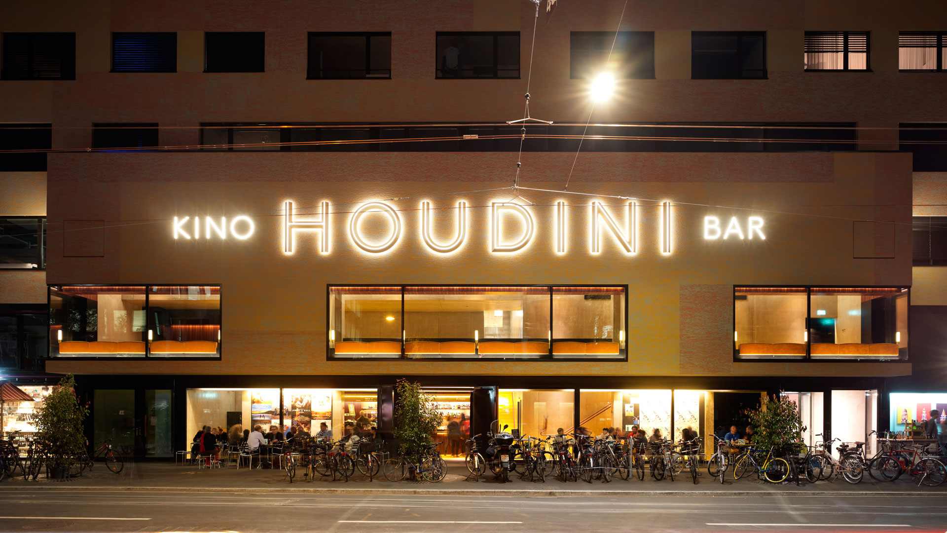 Outdoor lighting Houdini cinema
