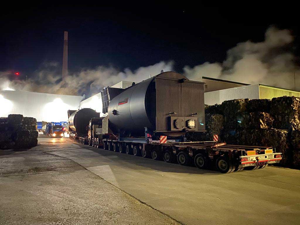 Steam supply for a paper machine