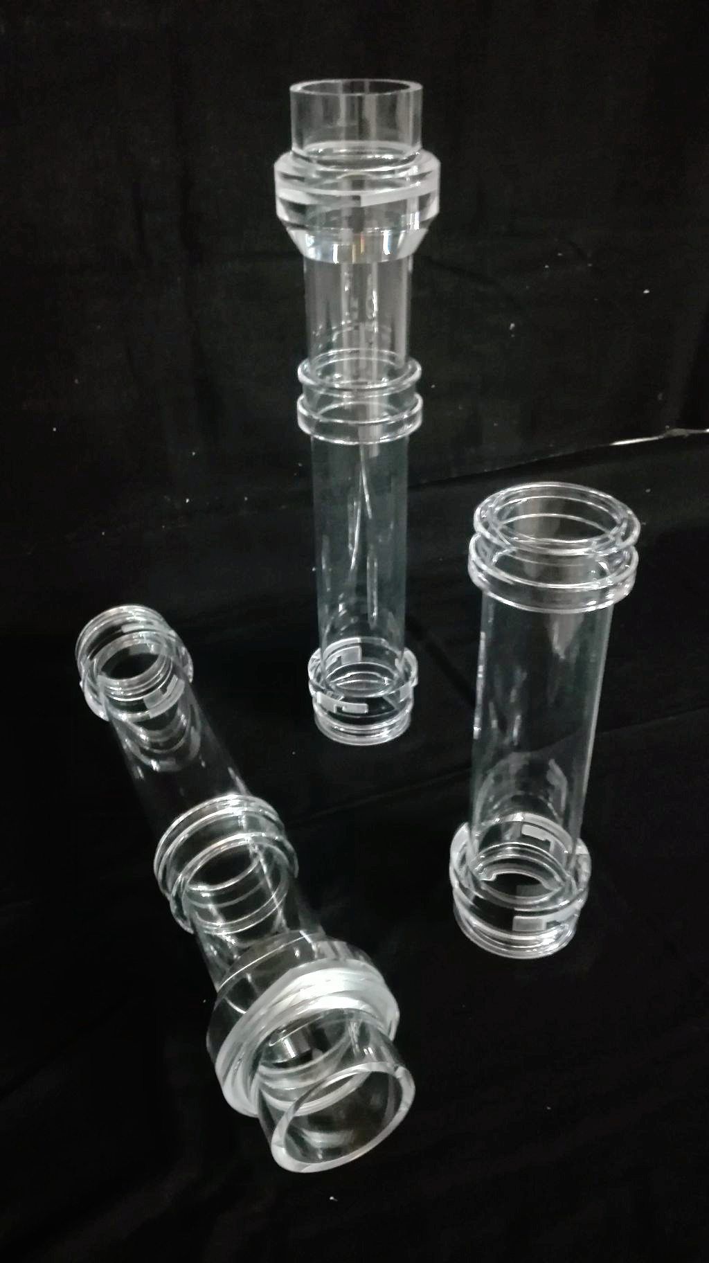 Kleine Plexiglas-Röhren, seitlich