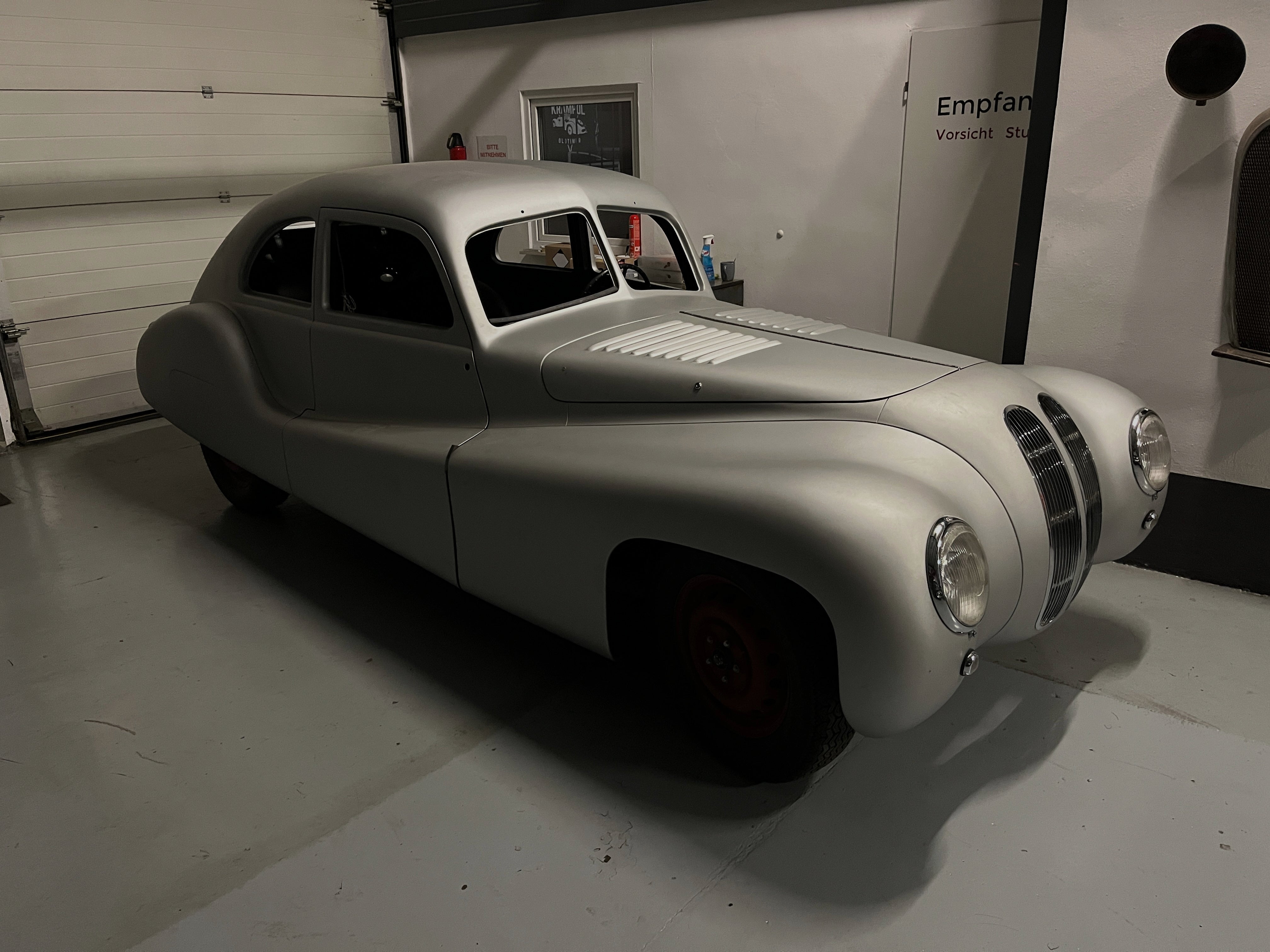 BMW Stromlinien-Prototyp in Restauration
