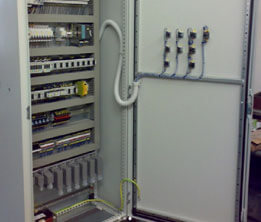 Elektrotechnik: Schaltschrankbau und Steuerungstechnik