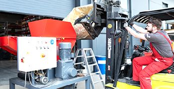 Test center for material tests under real conditions