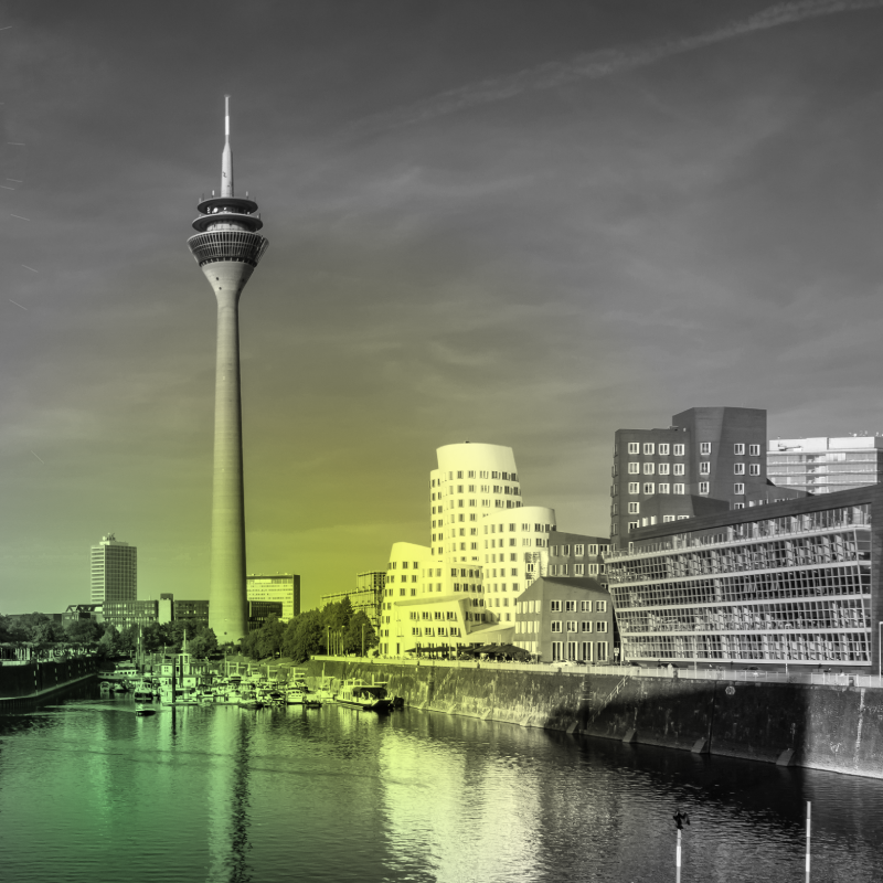 Elektronische Schließanlage mit Aufzugsteuerung Gehry-Bauten Düsseldorf