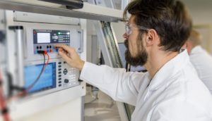 Forschung, Tests und Prüfung