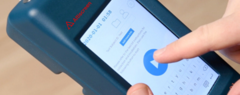 Altiscreen Handheld im Einsatz am Arbeitsplatz