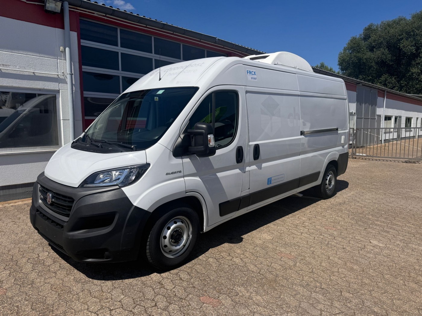 Kühlkastenwagen mit 3 Kammern