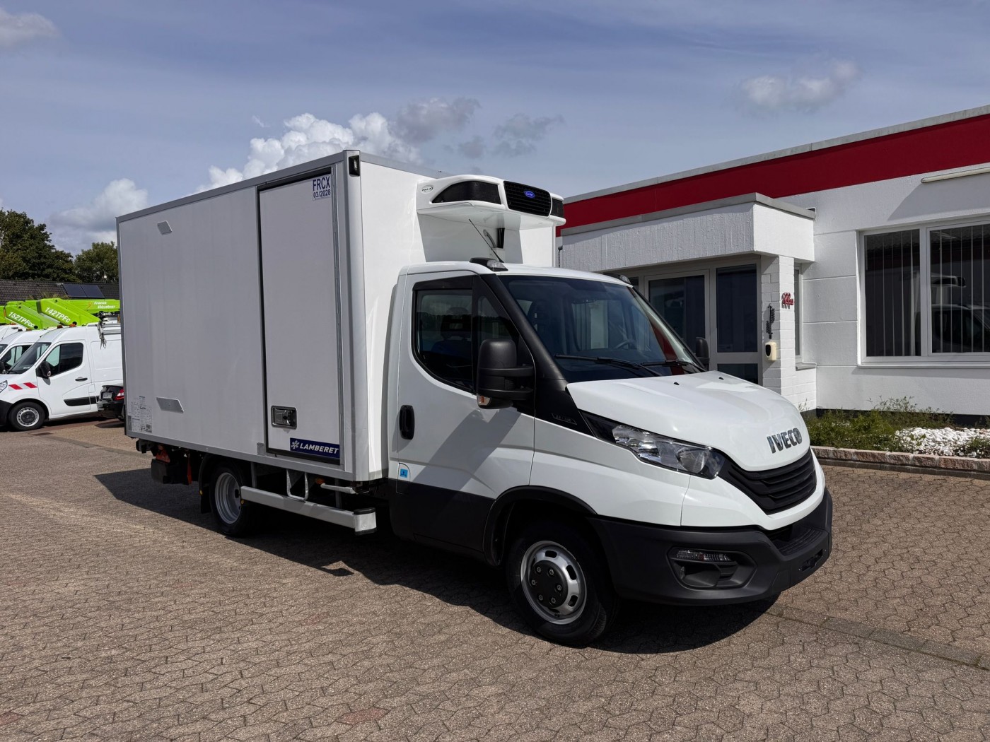 Tiefkühlkoffer Carrier Pulsor 400 auf Iveco Daily